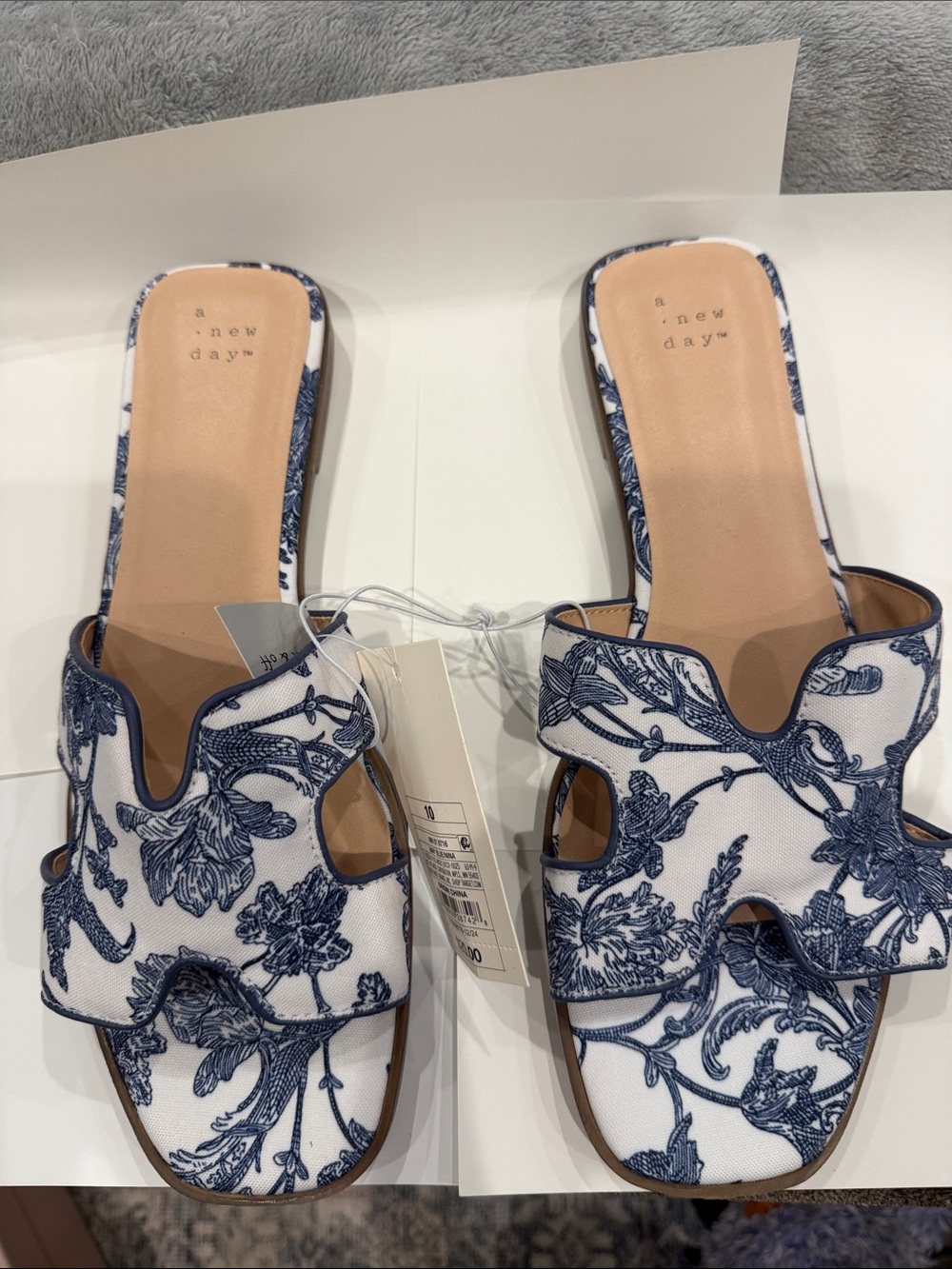 A New Day Blue Floral Slide Sandals size 10 NWT